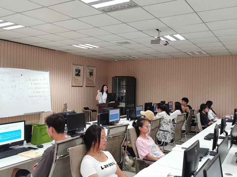 eudg_1694072684074010590.jpg 教师.jpg