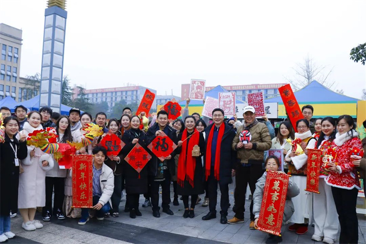 lMVr_1704360694116024384.jpg 640 (44).jpg