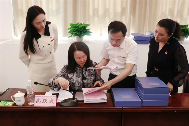 NqSE_1715661918320003906.jpg 640 (4).jpg