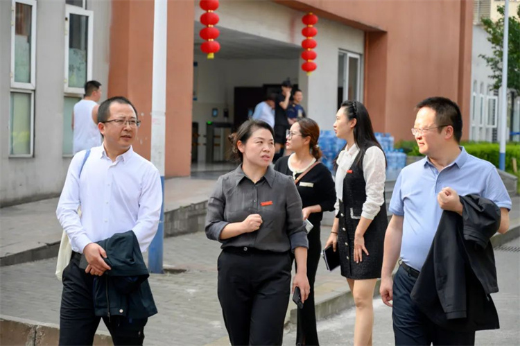 DGyH_1744716397368016268.jpg 640 (11).jpg