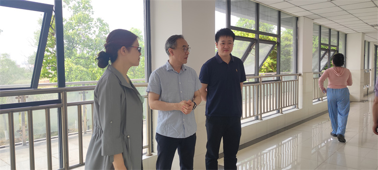 PsSJ_1745290657895040464.jpg 01.jpg